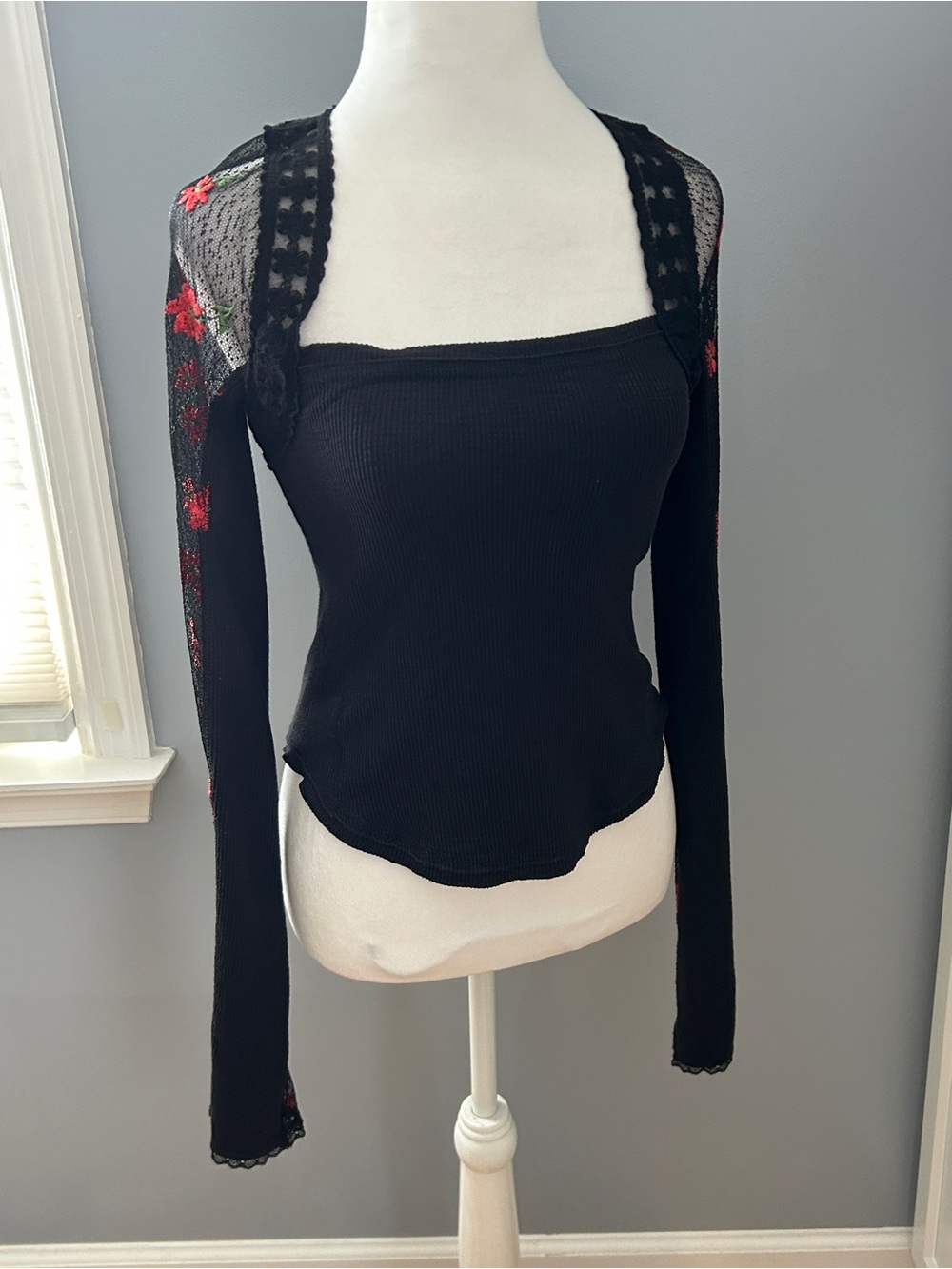 Free People Black Ribbed Crop Top Embroidered Mesh Sleeve Red Floral XS/S Y2K